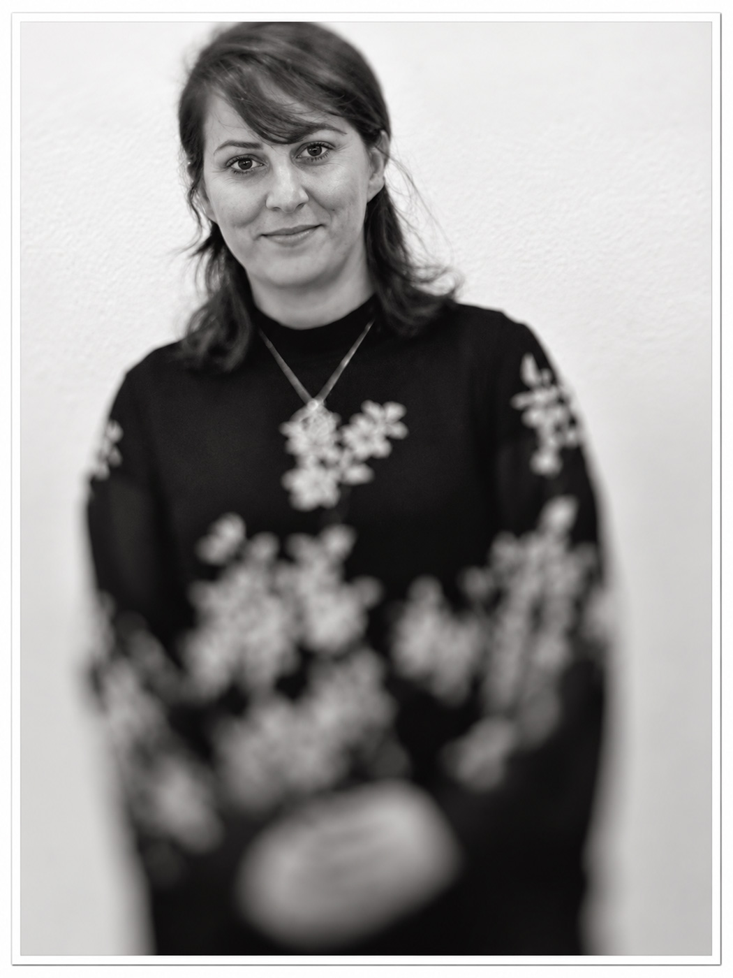 Black-and-white Lensbaby portrait of Nazee (Behnaz) Mirshamsi