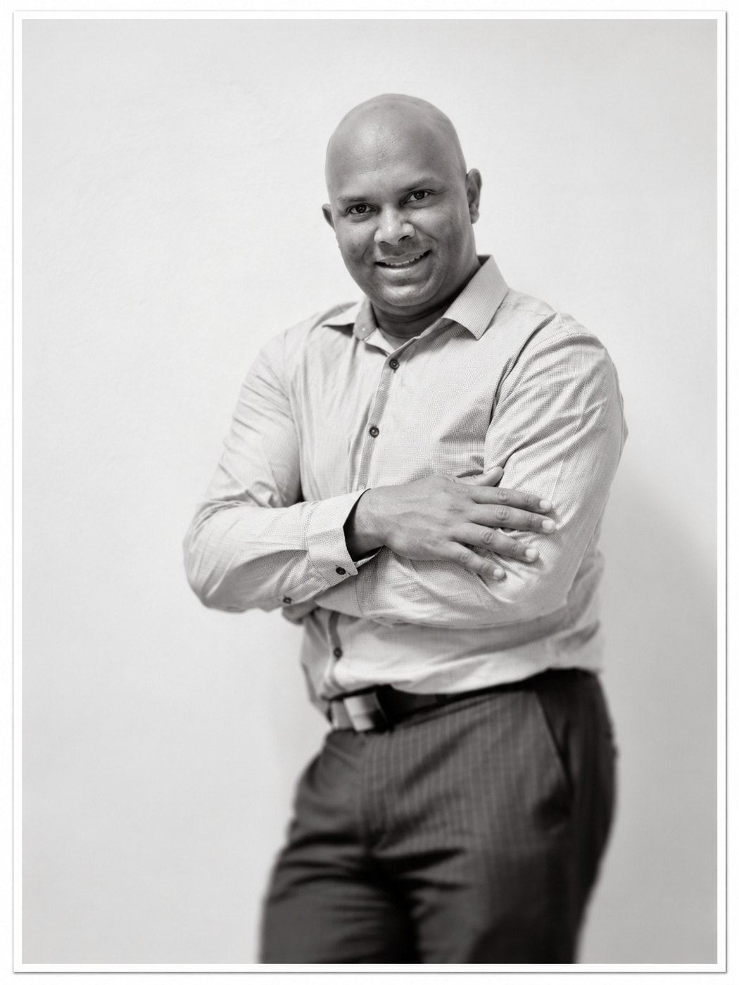 Black-and-white Lensbaby portrait of Neel Raman